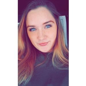 Meet your Posher, Abi